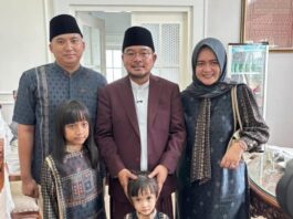 Nuansa Fitri di Rumah Dinas Wawako, Plt Camat Kertapati dan TP PKK Kertapati Perkuat Hubungan Emosional