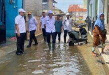Sekcam Oscar Tinjau Lokasi Banjir, Pastikan Penanganan Cepat di Lapangan