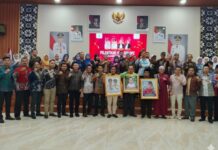 Ketua Baznas Kota Palembang Mendapat Penghargaan Dari YBH-SSB DPC Kota Palembang