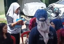 Monitoring Posyandu, Lurah Rosmala Dewi Tanamkan Budaya Membaca Sejak Dini