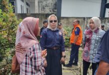 Respons Cepat, Lurah Rosmala Dewi Hadir Dampingi Warga Terdampak Kebakaran