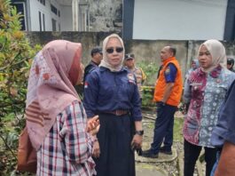 Respons Cepat, Lurah Rosmala Dewi Hadir Dampingi Warga Terdampak Kebakaran