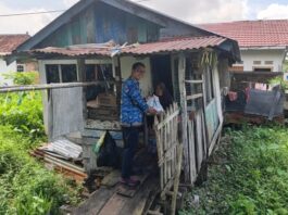 Optimalkan Pelayanan Publik, Lurah Sungailais Kawal Distribusi Bantuan Pangan