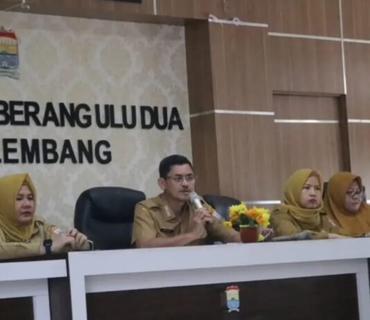Plt Camat Oscar Ajak Lurah dan Pegawai Perkuat Kolaborasi Demi Pelayanan Masyarakat