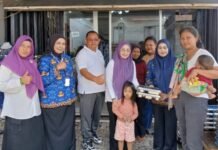 Kunjungi Posyandu Mawar Berduri, Camat Rachmat Dorong Pelayanan Kesehatan yang Lebih Berkualitas