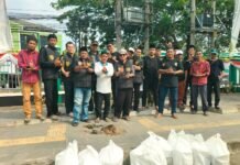 “Sabtu Berkah” Jajaran Pengurus Pusat SSKS Turun Langsung, Nasi Kotak Dibagikan ke Anak Panti Asuhan dan Pengguna Jalan