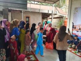 Karhutla Sumsel, Dewi Pertiwi DPW Sumsel Gelar Doa Bersama dan Bagikan 200 Paket Sembako